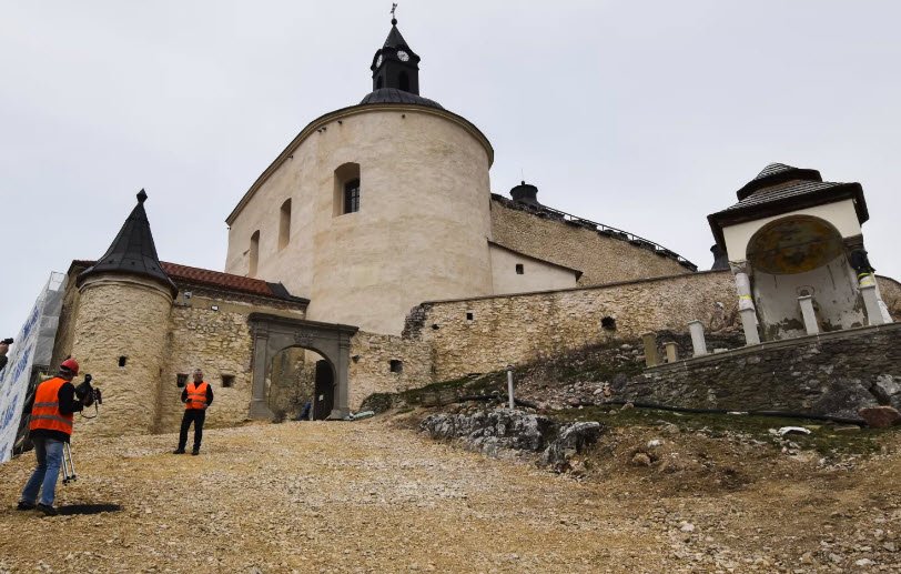 Castle Krásna Hôrka, Krásnohorské Podhradie, Slovakia, Slovakia